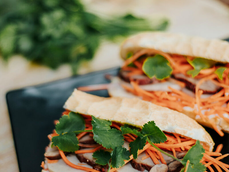Sandwich boeuf lôc lak
